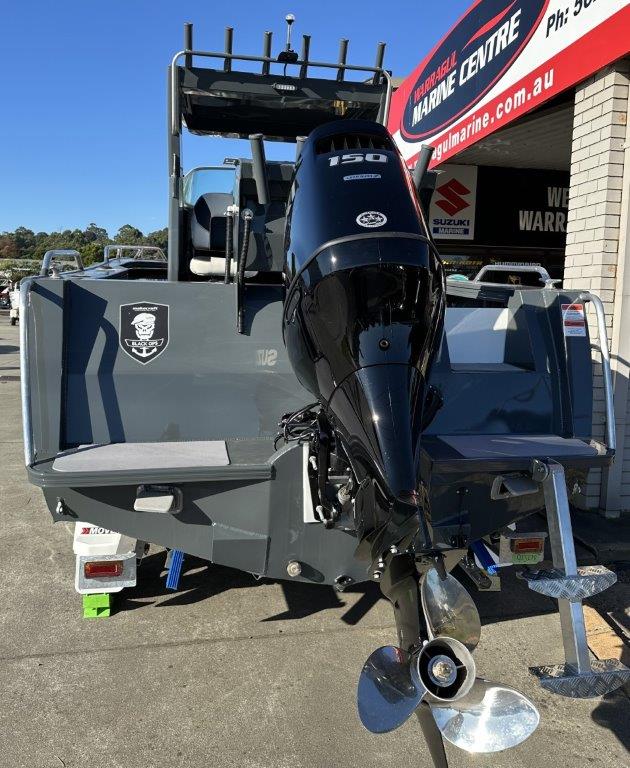 2024 Makocraft 591 Island Cab Hard Top package