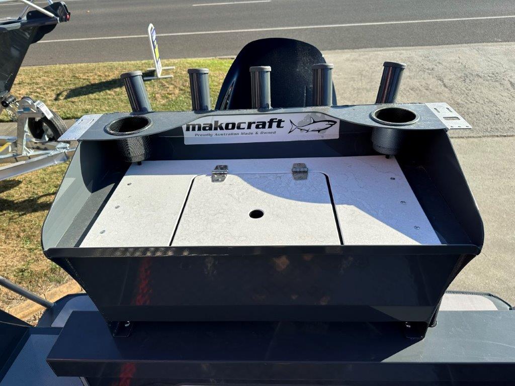 2024 Makocraft 591 Island Cab Hard Top package