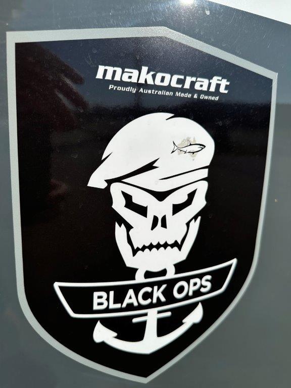 2024 Makocraft 591 Island Cab Hard Top package