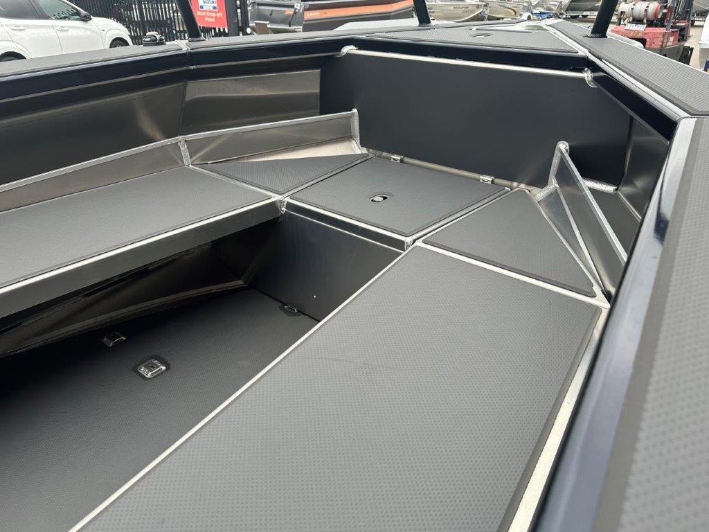 2025 Senator 500SC Side Console package DF75