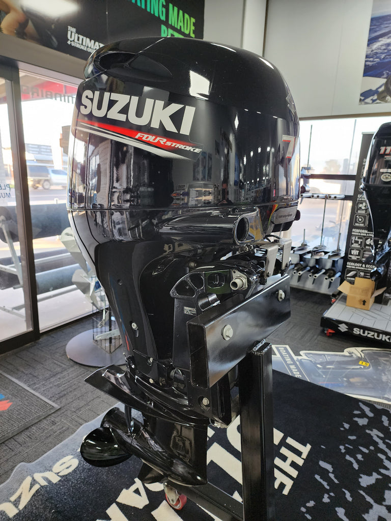 2017 Pre-Owned Suzuki DF70A 4S Outboard motor 20" Shaft