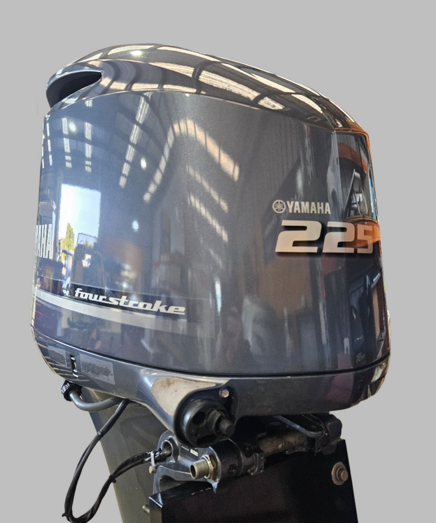 2014 Pre-Owned F225XCA YAMAHA FOURSTROKE 4S Outboard Motor