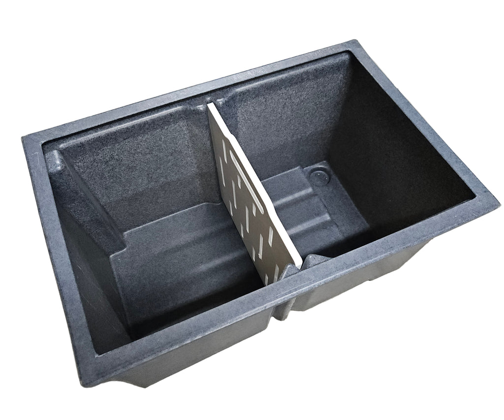 RM177, Telwater, Live Bait Tank - Front casting deck.