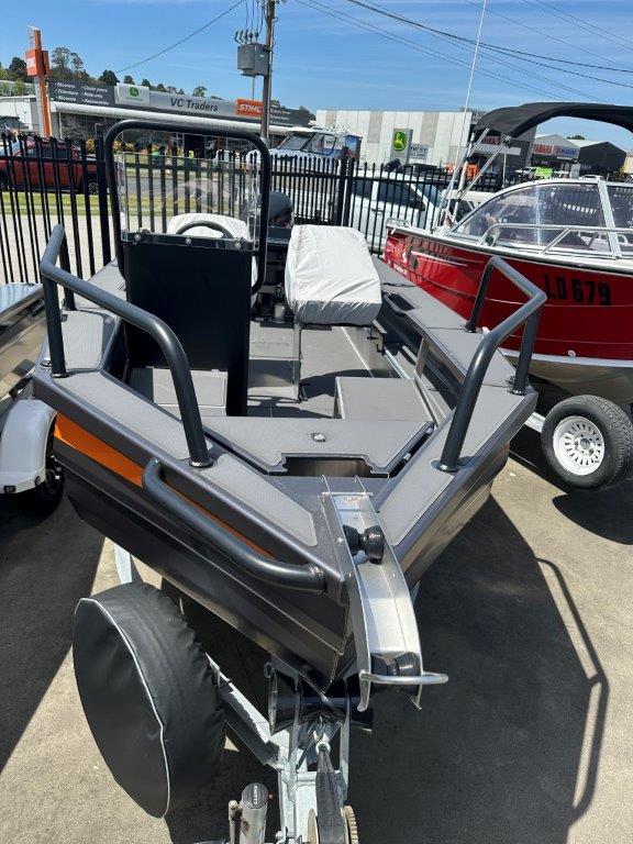 2025 Senator 500SC Side Console package DF75