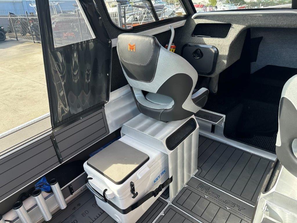 2025 McLay 611 Crossover Hardtop Suzuki DF175AP