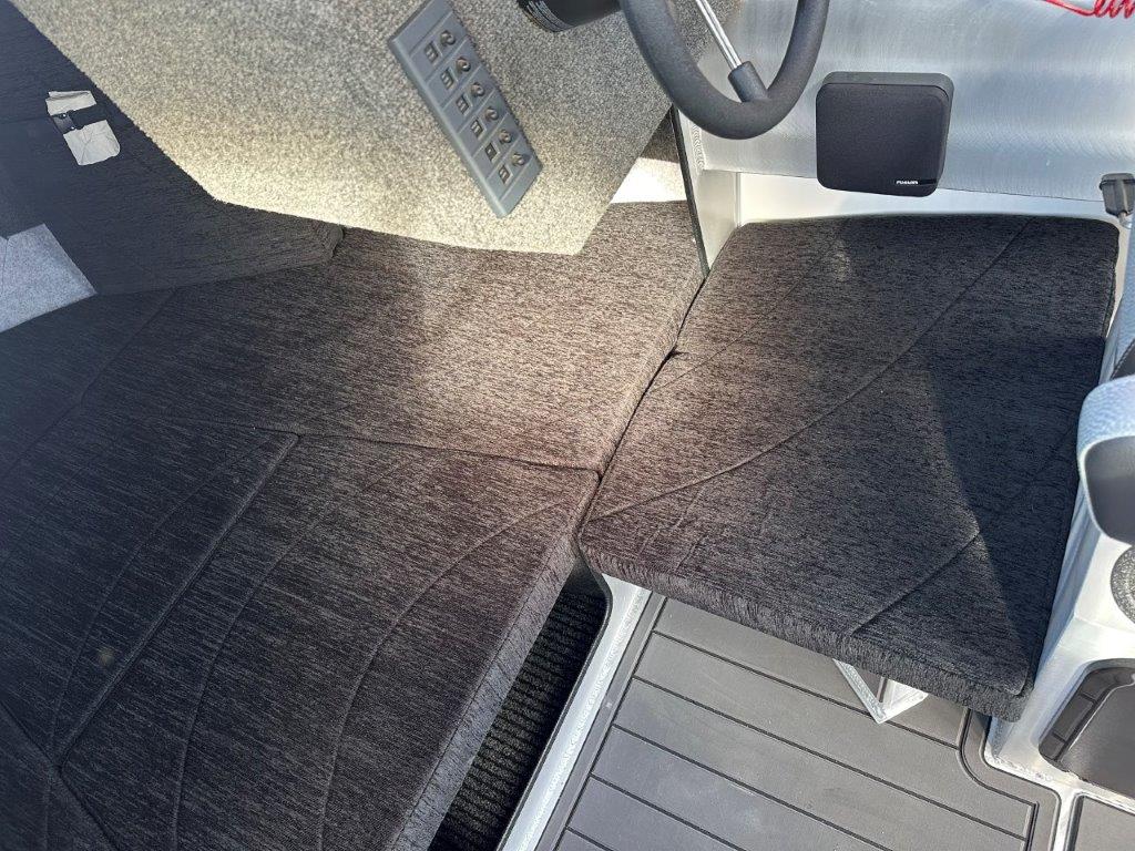 2025 McLay 611 Crossover Hardtop Suzuki DF175AP