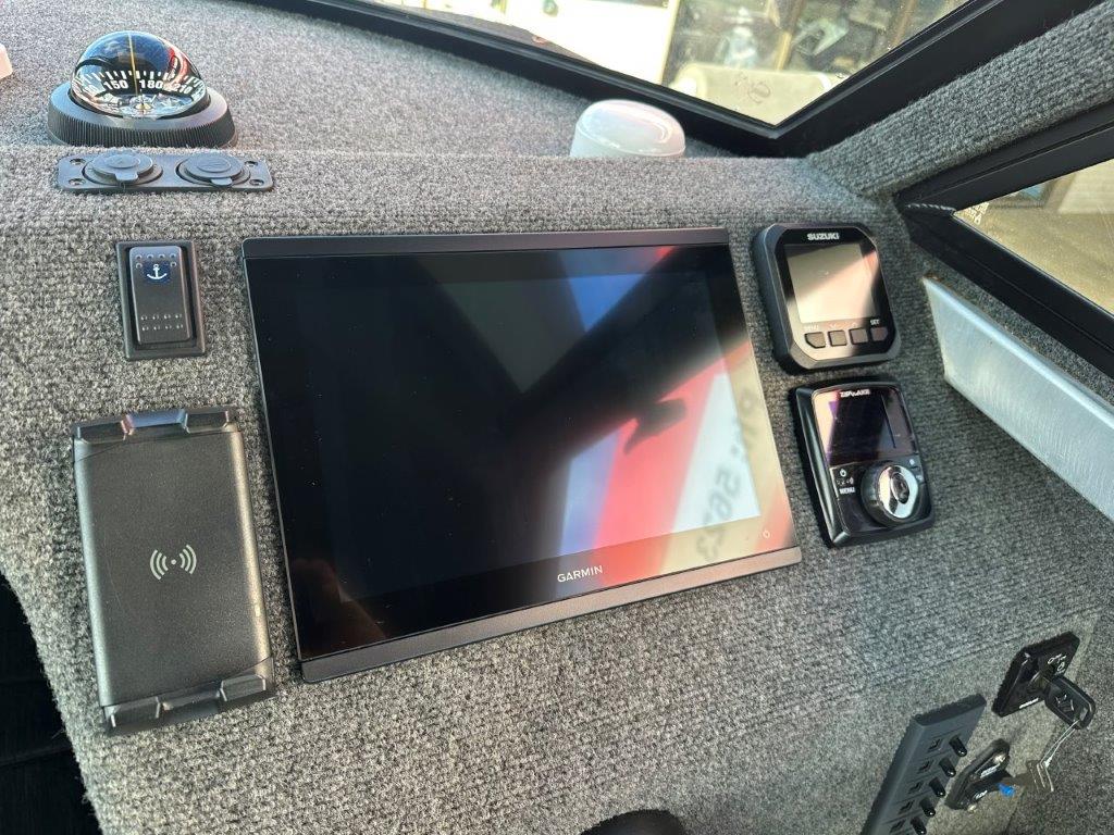 2025 McLay 611 Crossover Hardtop Suzuki DF175AP