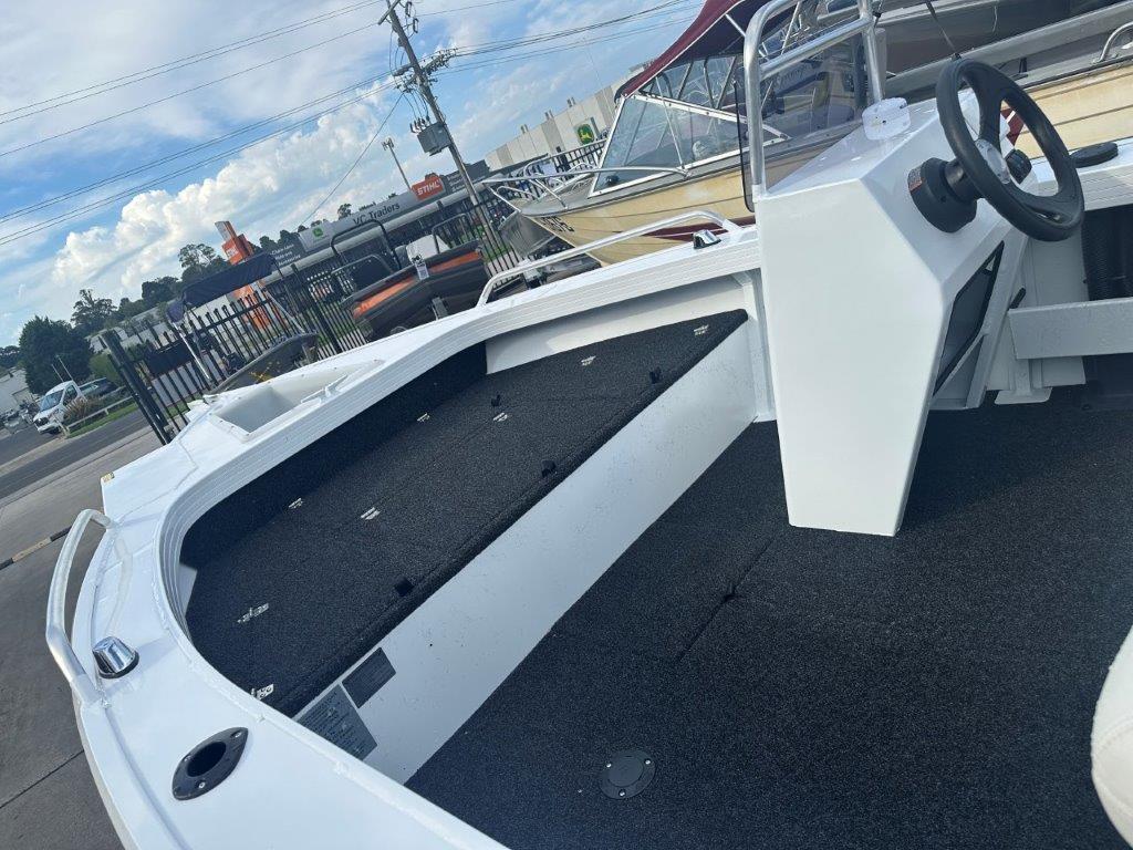 2026 Quintrex 420 Renegade Side Console, Suzuki DF50ATL