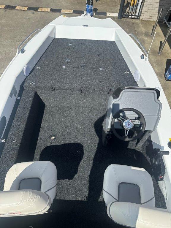 2026 Quintrex 481 Hornet Pro Side Console, Suzuki DF115BTL