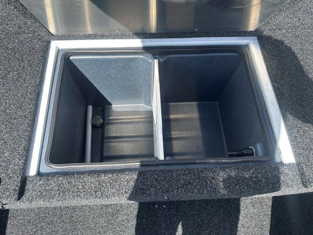 2026 Quintrex 481 Hornet Pro Side Console, Suzuki DF115BTL