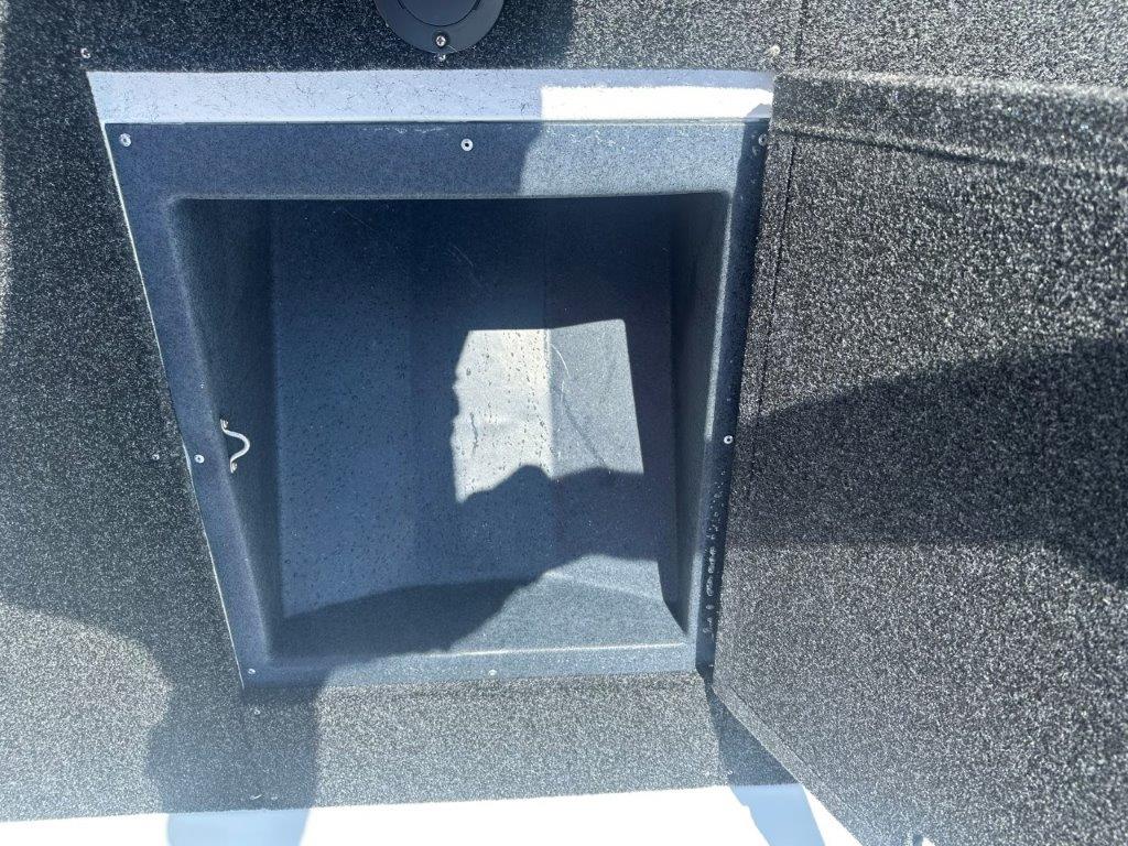 2026 Quintrex 481 Hornet Pro Side Console, Suzuki DF115BTL