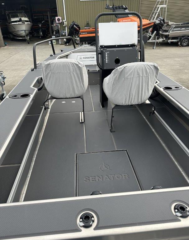 2026 Senator 500SC Side Console package Suzuki DF70