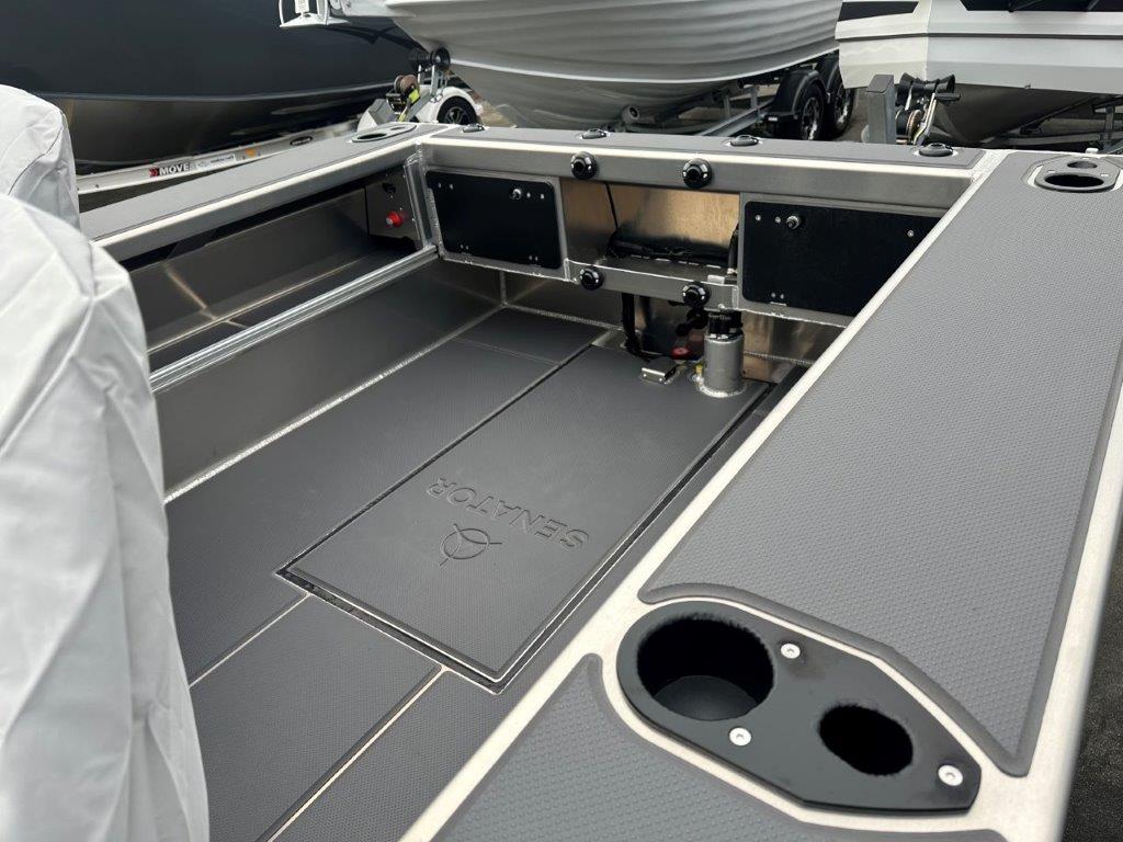 2026 Senator 500SC Side Console package Suzuki DF70