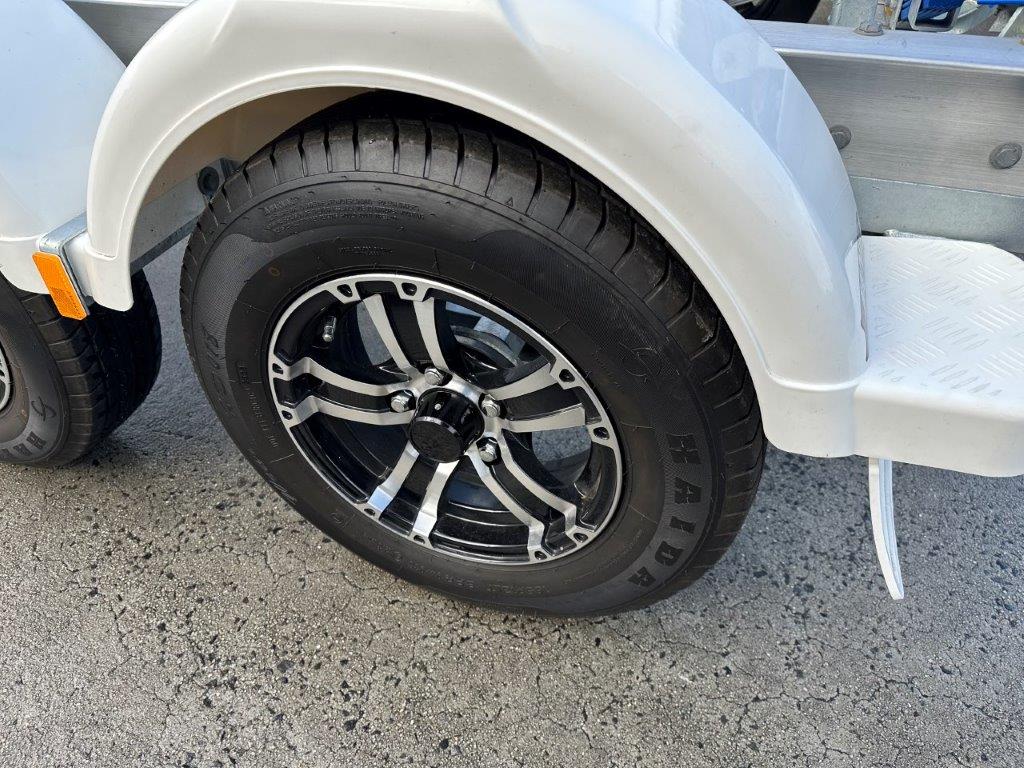 MOVE Alloy Boat Trailer TA2000T13SB - Alloy Boats 6.1m