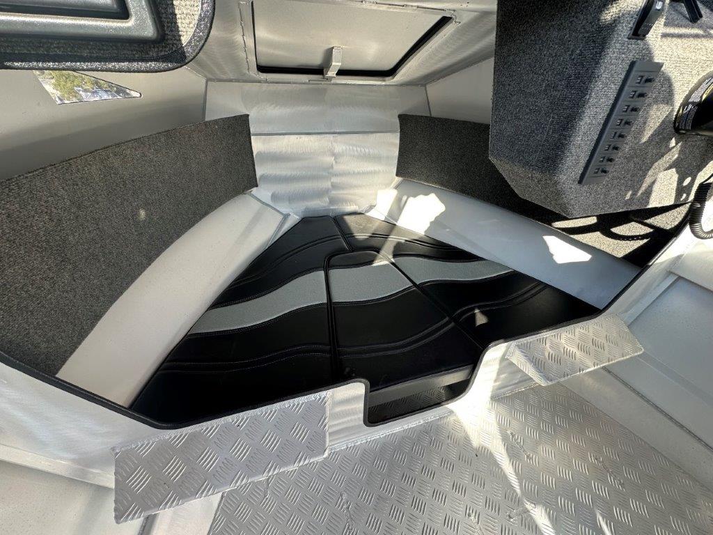 2024 McLay 591XL Sportsman HT package