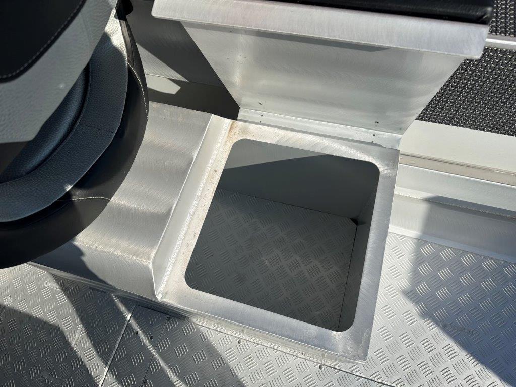 2024 McLay 591XL Sportsman HT package