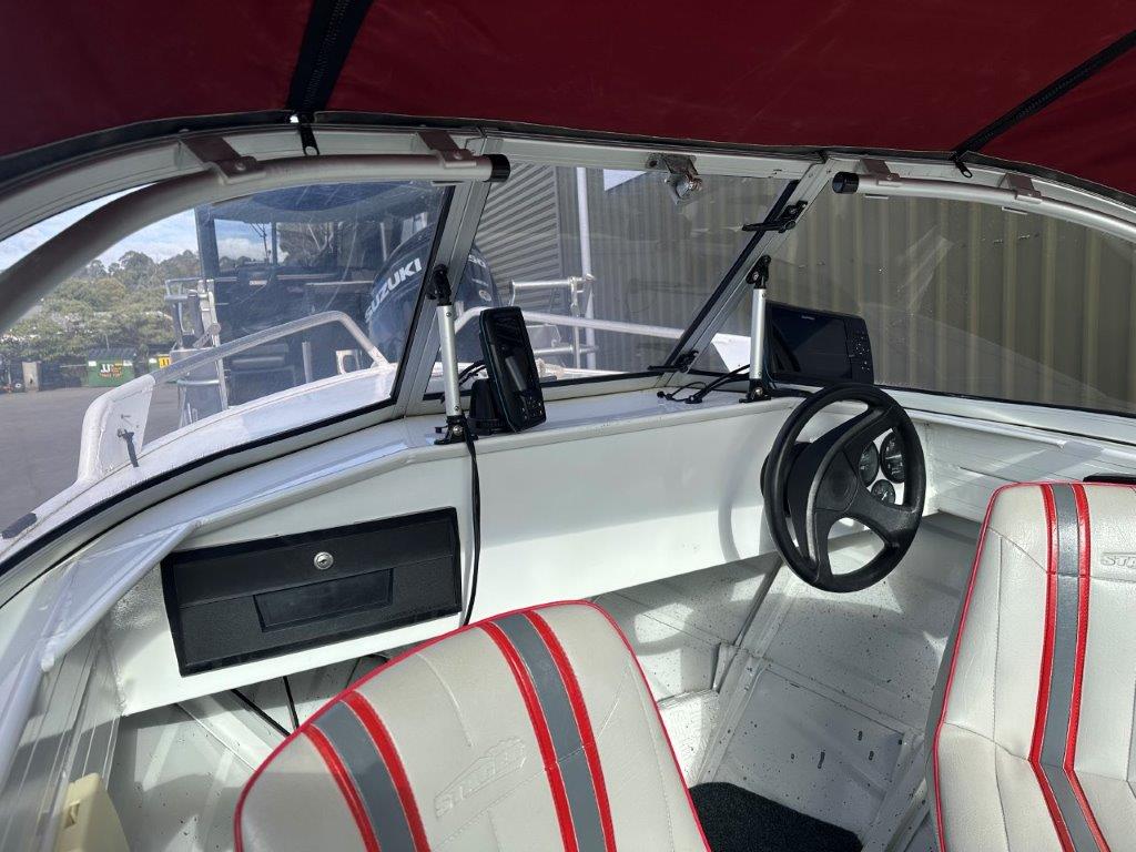 2002 Stacer 420 Seaway runabout