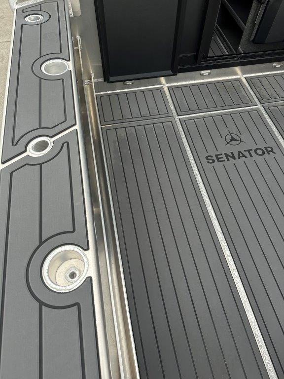 2025 Senator RH650 Cabin Cruiser Weekender package
