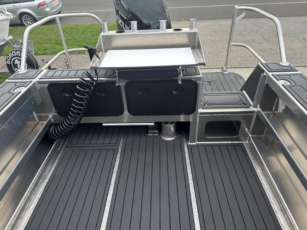2025 Senator RH650 Cabin Cruiser Weekender package