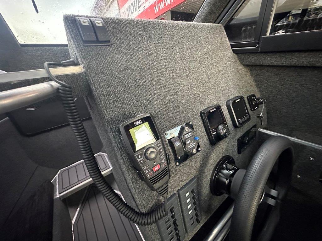 2025 Senator RH650 Cabin Cruiser Weekender package