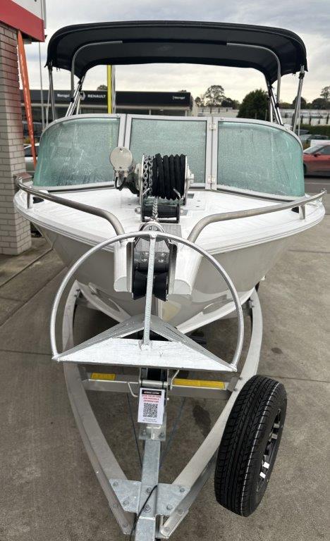2024 Makocraft 481 Coastal Runner package