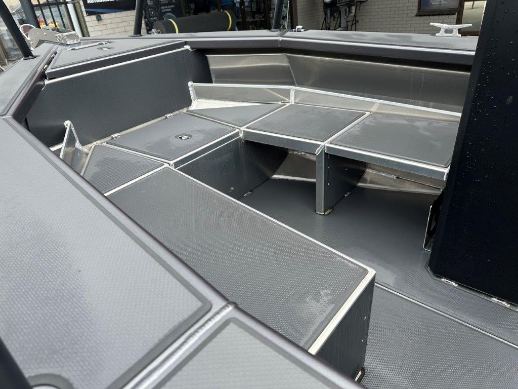 2025 Senator 500SC Side Console package DF90