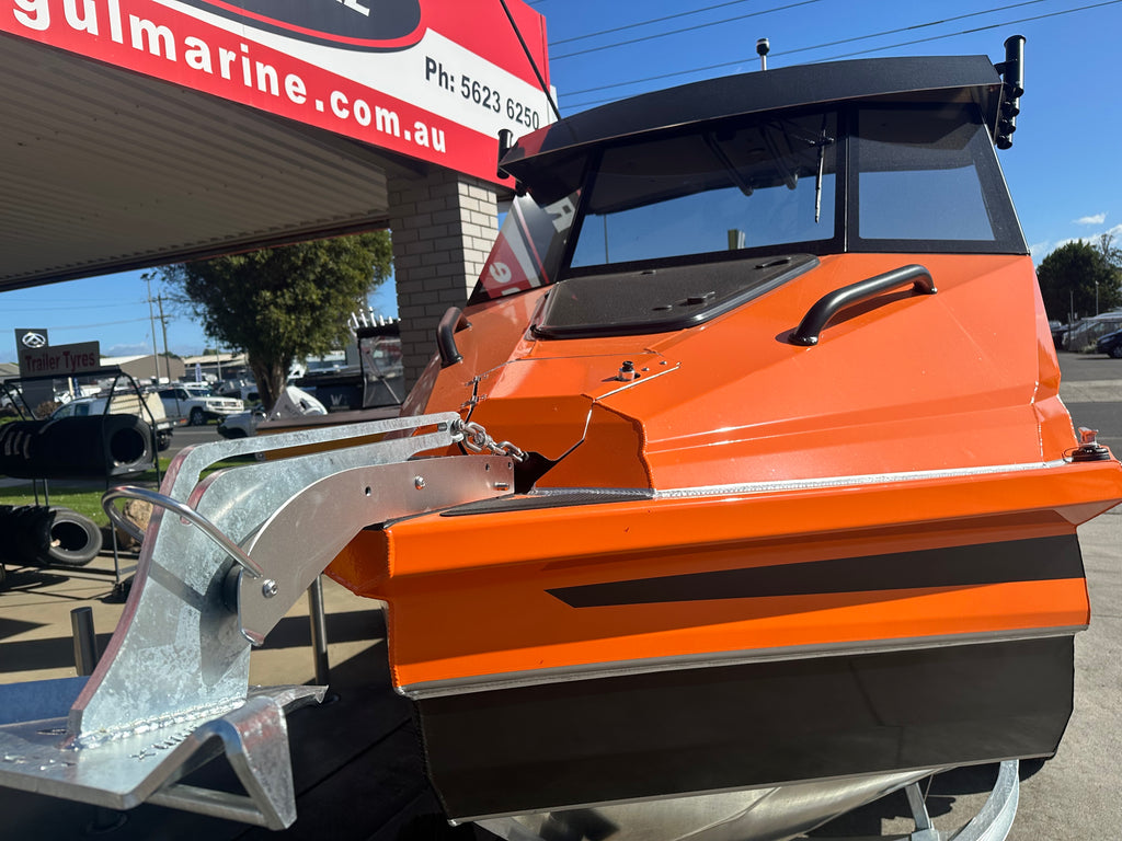 2025 Senator 550HT Suzuki DF140B package