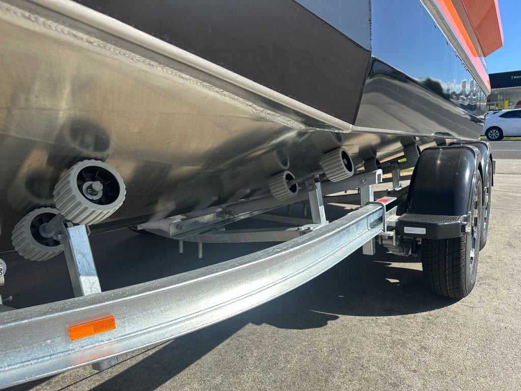 2025 Senator 550HT Suzuki DF140B package
