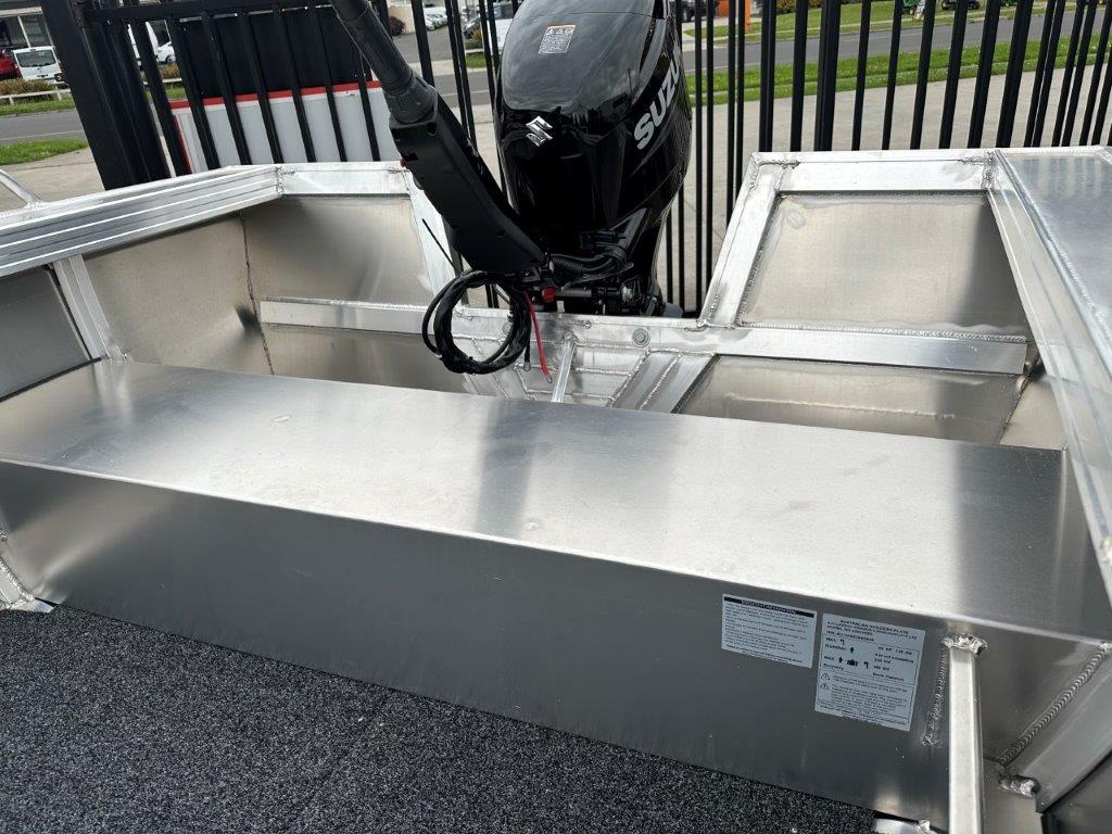 2026 Makocraft 425 Commander HD Open