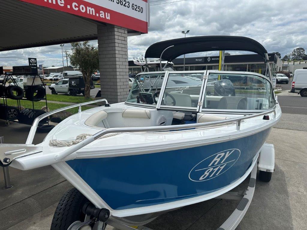2015 Savage 545 Beach Comber Mercury 90hp 4-stroke