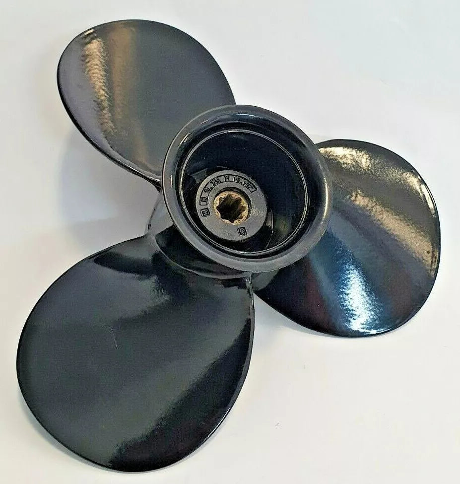 48-828150A12, Mercury Black Max (9 3/4 x 6 1/2") RH Propeller.